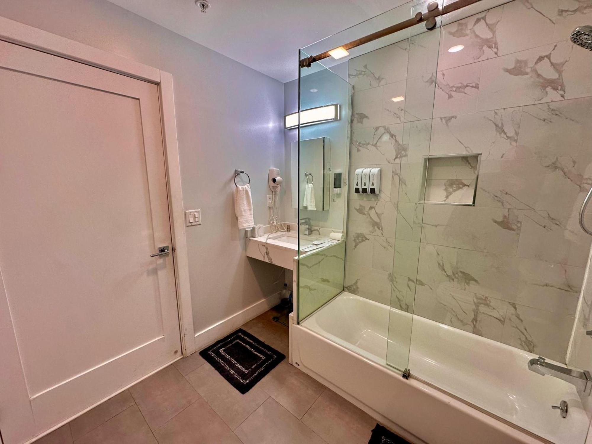 The Modern Suite - 2Br Close To Nyc Paterson Luaran gambar